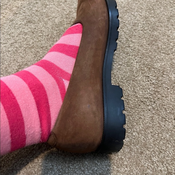 NWOT. Timberland shoes. - Picture 6 of 9